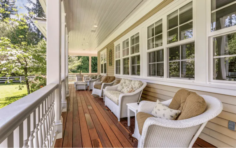 beautiful-southern-stained-deck-white-ballusters_result